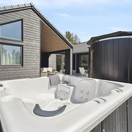 Amazing Home In Blavand With Sauna *
